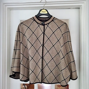 Women's Reversible Cape With Side Buttons Designer One Size Small - Foto 1 di 12