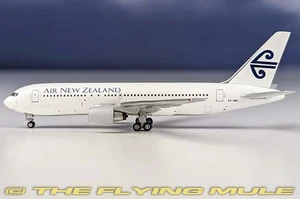 AeroClassics 1:400 767-200ER Air New Zealand ZK-NBJ - Picture 1 of 1