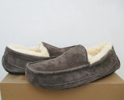UGG 澳大利亚 ASCOT 拖鞋 11US CHARCOAL 麂皮绒 全新无标签 115 美元 MSRP — 第 1/4 张图片