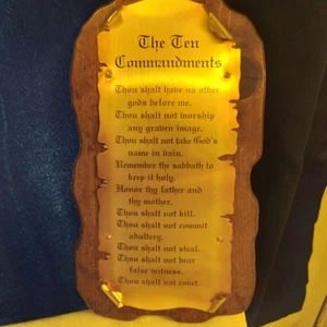 VTG The Ten Commandents ON Copper And Wood Wall Plaque 13"Lx7"W Gold Tine &Brown - Picture 1 of 5