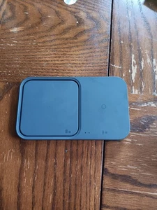 Samsung EP-P5400CBEGUS 15W Wireless Charger Duo - Dark Gray - Picture 1 of 4