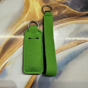 NEW keychain set lip balm holder & wristlet (5 inches) green - Picture 1 of 2