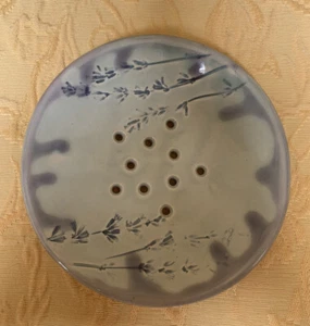 Handmade ceramic soap dish By ERIN SAPRE, Made In STELLA NC - Picture 1 of 6