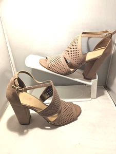 Tan Open Toe Chunky Heels Marla B Cut Out Design Women's Size 8 Classic Whimsy - Picture 1 of 7