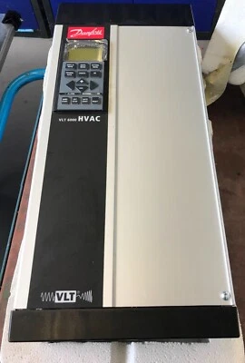 Danfoss VLT 6000 HVAC VLT6006HT4C54STR3DLF10A00C0 (178B0492) Profibus DP - Bild 1 von 3