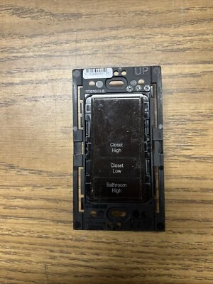 Vantage Controls Master Closet 619 KS10XE-01NA 3 Button Switch - Image 1 of 3