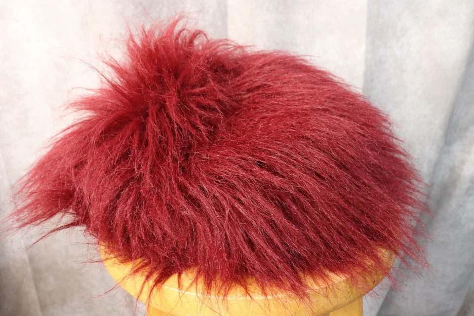 It's All Greek To Me Borgoña Rojo Imitación Piel Sombrero Halloween Disfraz Atuendo Foto 1 de 3