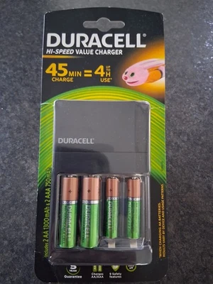 DURACELL Advanced Battery Charger Hi-Speed CEF14 with 2 x AA & 2 x AAA Batteries - Image 1 of 4