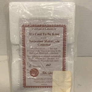 Colección Hamilton It’s Good To Be King Budweiser Motocicleta Colección #2357  - Imagen 1 de 7