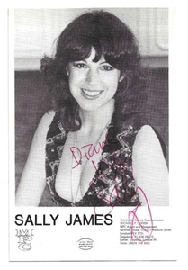 Sally James. TV Presenter. Tiswas. Signed PR Photo Card - Bild 1 von 2