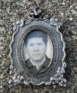 Old Vintage Miniature Table Mount Pewter Picture Frame - Picture 1 of 7
