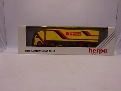Herpa: Iveco Autoarticolato Pirelli Italia Export No. 141628 (SSK97) - Immagine 1 di 2