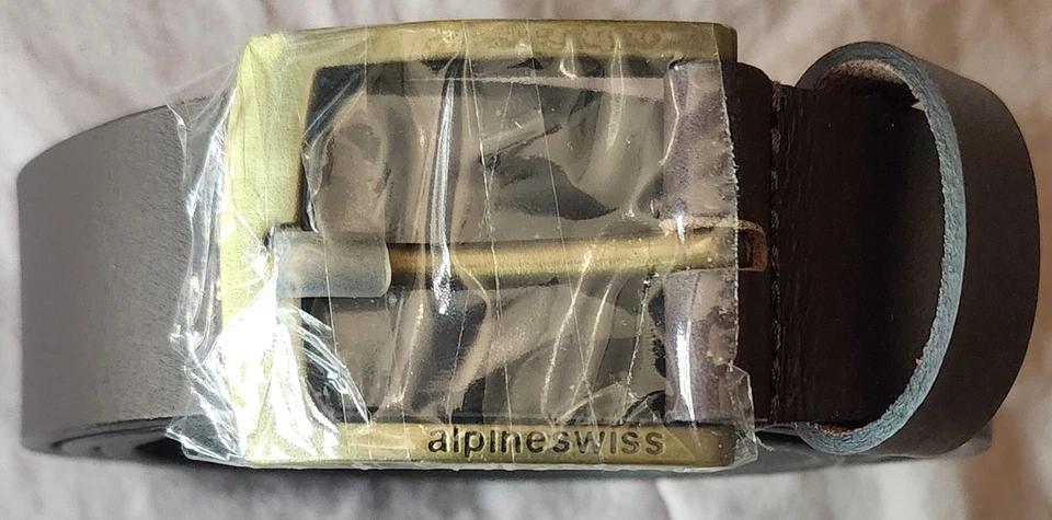 NUEVO CINTURÓN ALPINE SWISS DAKOTA CUERO MARRÓN TALLA. 32 Precio de venta sugerido por el fabricante $55 logotipo en hebilla con etiquetas Foto 1 de 3