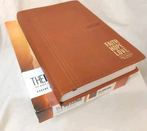 The Message Slimline Saddle Tan Leather-Look ~ New In Box - Picture 1 of 22