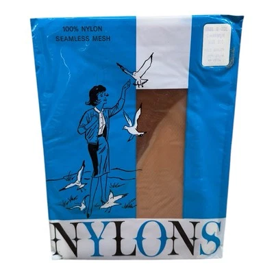Medias de malla de nailon de papel Riegel 1963 tacón y puntera reforzados 8 1/2 canela Foto 1 de 2