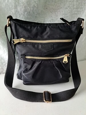 Bolsa tiracolo AIMEE KESTENBERG feminina Tyler preta náilon média  - Imagem 1 de 4