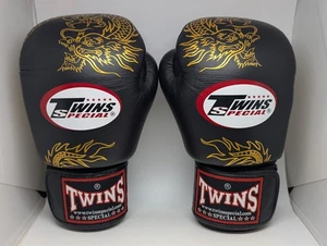 Twins Special Boxing Gloves 12 oz. Gold/Black Dragon Design Unworn New Thailand - Bild 1 von 5