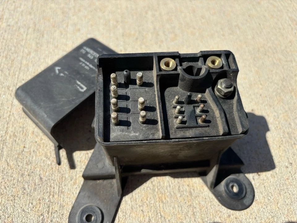 0015457832 GLOW PLUG RELAY DIESEL W123 W116 300D 300CD 300TD 300SD 240D 617 616 - Image 1 of 1