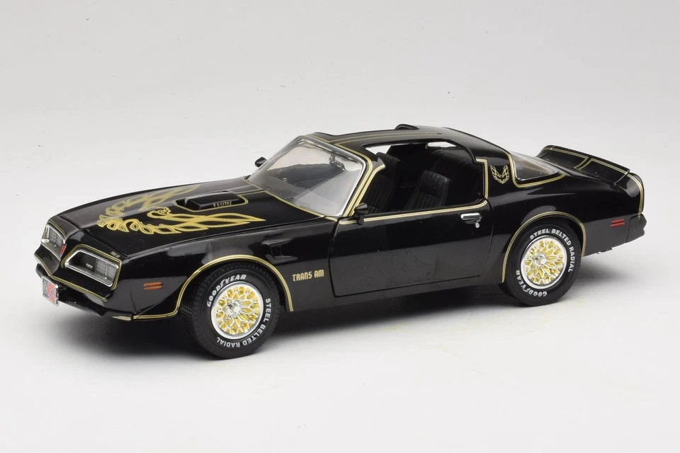 33121 Pontiac Firebird Trans Am SE Smokey and the Bandit Joyride 1:18 - Image 1 of 4