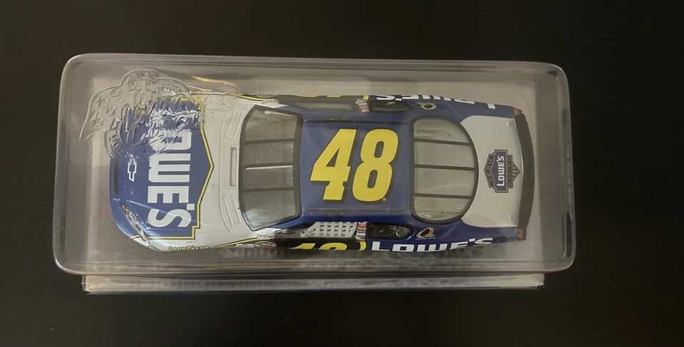 Winner's Circle NASCAR Jimmie Johnson 2006 Lowe’s 1/24 Monte Carlo - Image 1 of 4