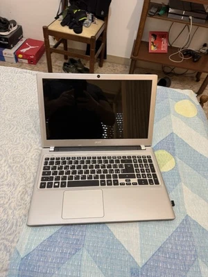 pc portatile Come Nuovo Usato Pochissime Volte - Immagine 1 di 4