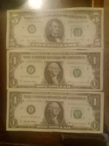 Older Money $5 Bill 1977 & Printed In Cleveland Ohio And Both $1 Bills 1999 NYNY - Picture 1 of 8