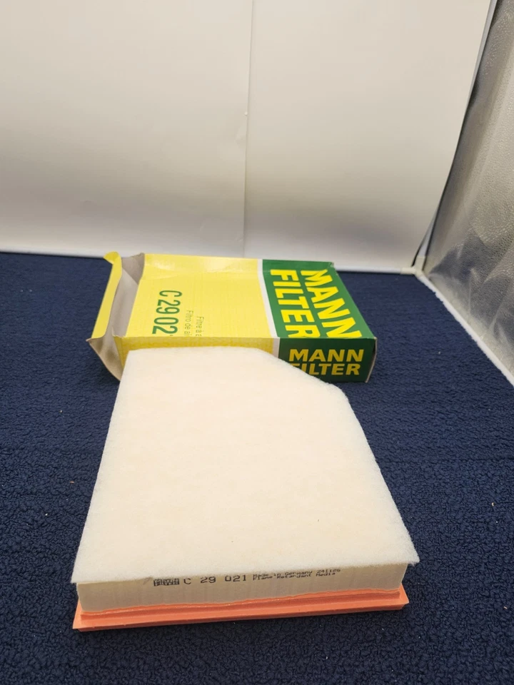 Filtro de aire Mann Filter C 29 021 para Volvo S60 V60 Cross Country 2024 Foto 1 de 4