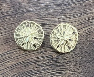 14k Solid Yellow Gold Diamond Cut Circle Sand Dollar Stud Hawaii Earrings - Picture 1 of 4