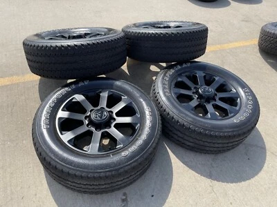20" Dodge Ram 2500 3500 LARAMIE OEM 2700 llantas neumáticos 2022 2023 2024 2025 Foto 1 de 4