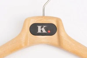 K. PUNTO ROSSO Kleiderbügel beige Kunststoff Holzoptik 5er Set - Bild 1 von 3