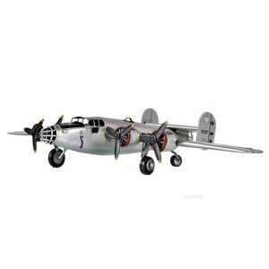1940s U.S. Heavy Bomber Plane - Picture 1 of 19