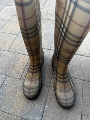 Botas de lluvia Burberry para mujer talla 39 Foto 1 de 4