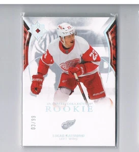 2021-22 Ultimate Collection #189 Lucas Raymond 03/99 RC ref.642 - Foto 1 di 3