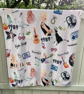 Taylor Swift Wohndecke 60x50" Micro Fleece 1989 rot 13 Folklore Bett - Bild 1 von 4
