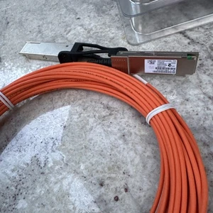 GENUINE CISCO QSFP-H40G-AOC15M - 40GBASE Active Optical 15M - 10-3028-02 - Picture 1 of 1