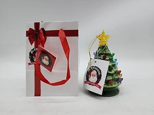 Mr Christmas Nostálgico Mini 5.5” Verde Árbol de Navidad Cerámica Iluminar Adorno - Imagen 1 de 3