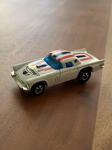 1977 Mattel Hot Wheels-57 T-Bird Thunderbird 1/64 Scale Diecast Car  - Picture 1 of 4