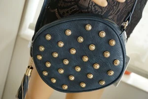 Urban Expressions Umhängetasche Circle Studded Navy - Bild 1 von 12