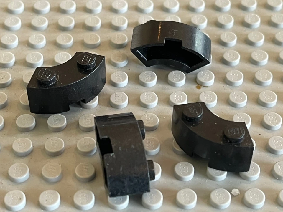4 x LEGO Vintage Black bricks 3063 Set 6085 6086 6953 6210 10188 5590 5571 7784 - Photo 1/1