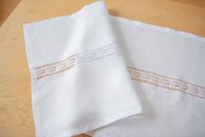 Linen Table Runners Cotton Table Runners Adorned with Lace Trims Home Decor - UK - Picture 1 of 7