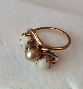 10K YELLOW GOLD PEARL AND OPAL RING SIZE 4.5 - Picture 1 of 3