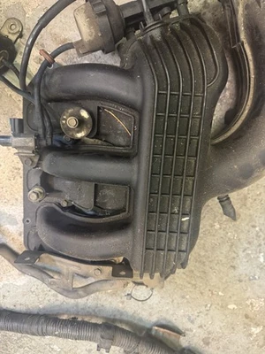 Nissan Xterra 2005 4,0 L V6 colector de admisión superior gasolina 14010-EA200 Foto 1 de 4