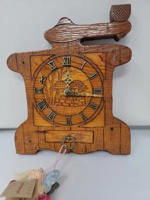Reloj Madera Decorativo Vintage PROBADO Y FUNCIONA Foto 1 de 4
