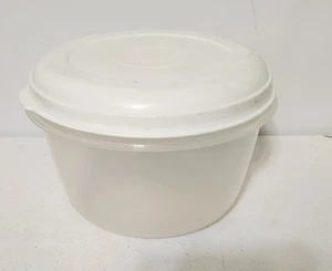 Rubbermaid Servin Saver 6 tazze #8 contenitore rotondo per alimenti coperchio mandorla - Foto 1 di 2