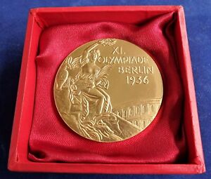 Olympiade 1936 Berlin u. Garmisch Band 1 . 2 ZBA und Goldmedaille Siegermedaille