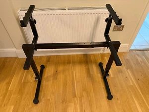 Konig & Meyer Keyboard / Synth Table Stand & Stacker - Picture 1 of 5