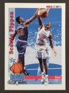 Scottie Pippen 1992 NBA Hoops Basketball Card #300 (NM) - Picture 1 of 2