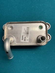 Enfriador de aceite Volvo OEM 31201910 - Imagen 1 de 7