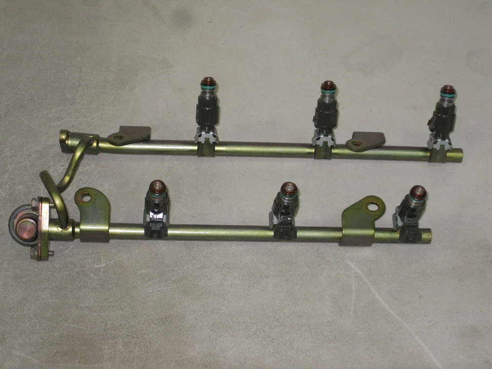 03 04 Infiniti G35 seis inyectores de combustible y regulador de presión de riel 3,5 L 6 cilindros VQ35 Foto 1 de 1