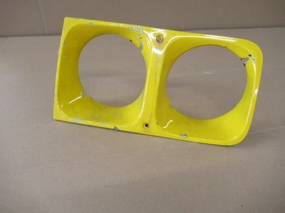 Farol surround Ford Escort mk2 RS2000, lado do passageiro. - Imagem 1 de 4